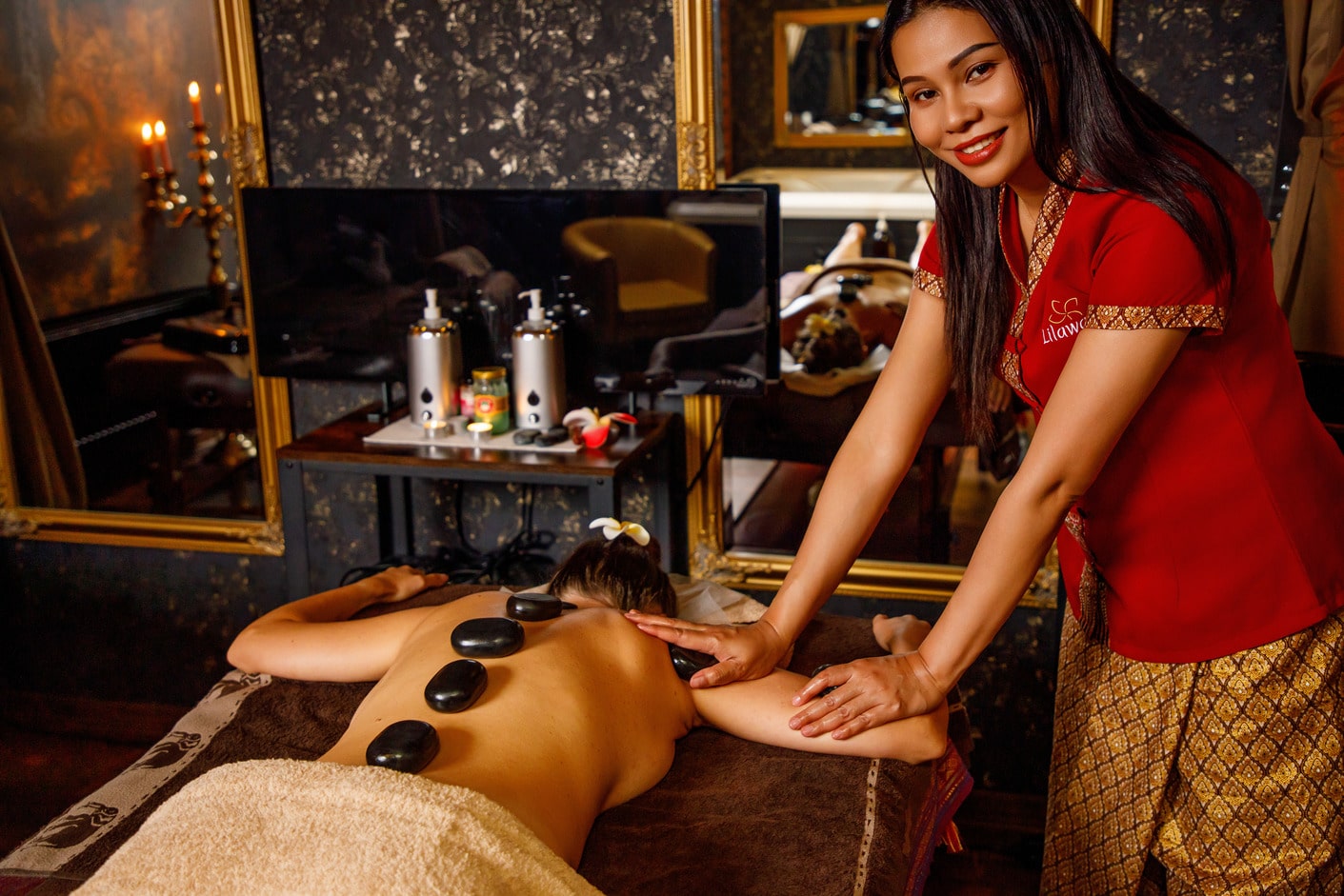 massage_with_lava_stones_i_02