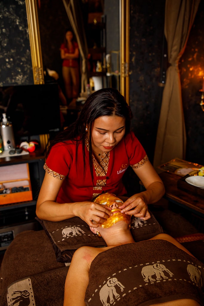 traditionelle_thai_massage_gesichtsmassage_mit_kollagenmaske_fussreflexzonenmassage_30_min_h1